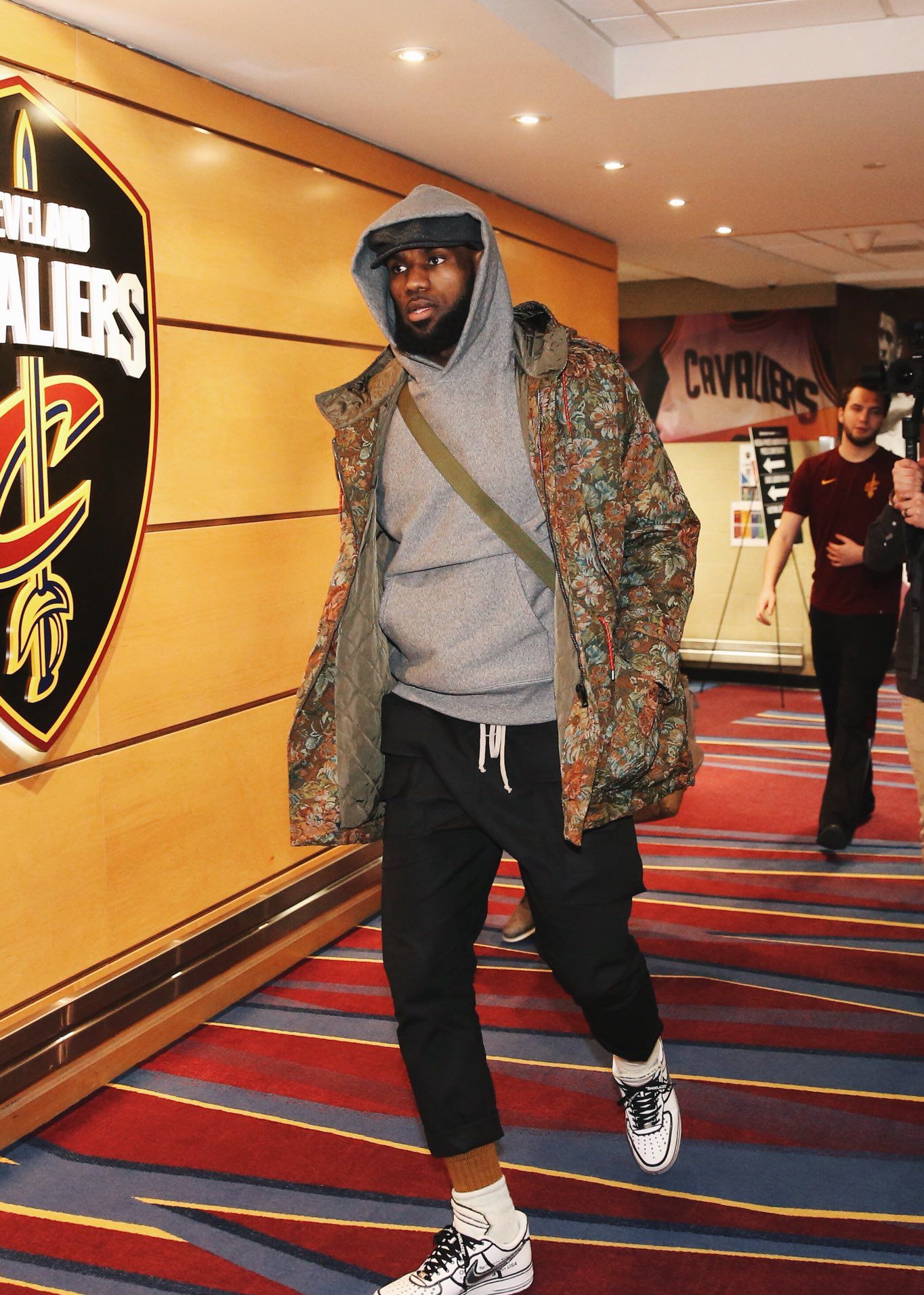 德天空：帕利尼亚原本想留队，但拜仁高层明确建议他转会