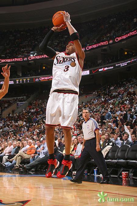 球星无解远射，全网循环播放