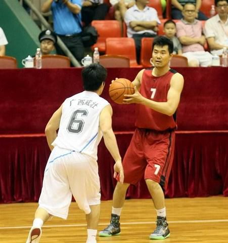 为什么三垒手的横向移动反应时间直接决定了球队对强力打者的压制力