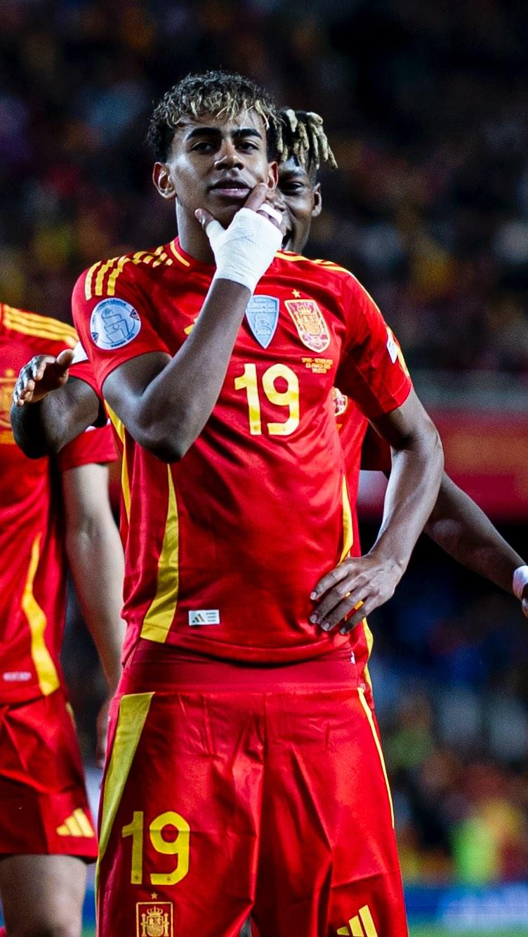 库尔图瓦战曼城全场数据：完成6次扑救，对首粒丢球有责任