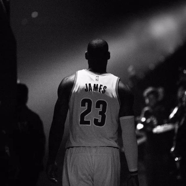 索内斯：萨拉赫不配进首发，他认为不必努力去争夺一席之地