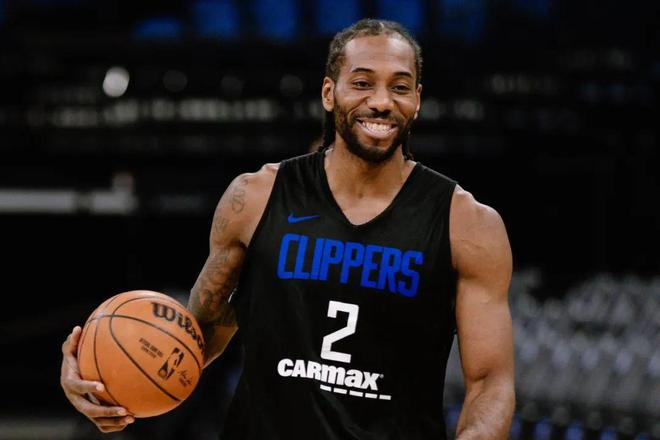 东契奇遭名嘴猛批：他是进攻球霸+误用詹姆斯！