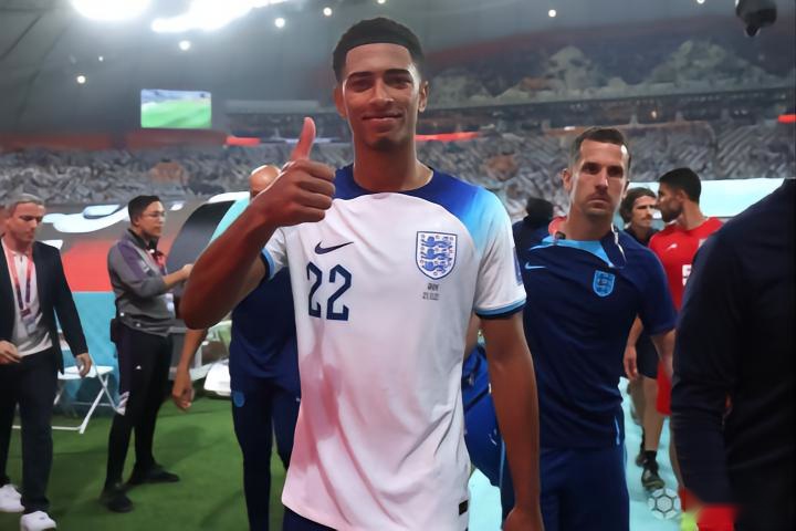 中超-李新翔2传1射阿齐兹双响 海港3-3战平西海岸