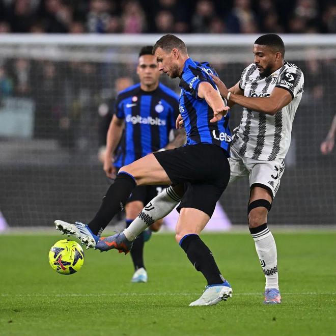 羽毛球——马来西亚公开赛：郭新娃／陈芳卉晋级混双次轮